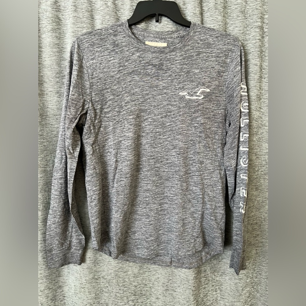 Hollister Men’s Gray Long Sleeve